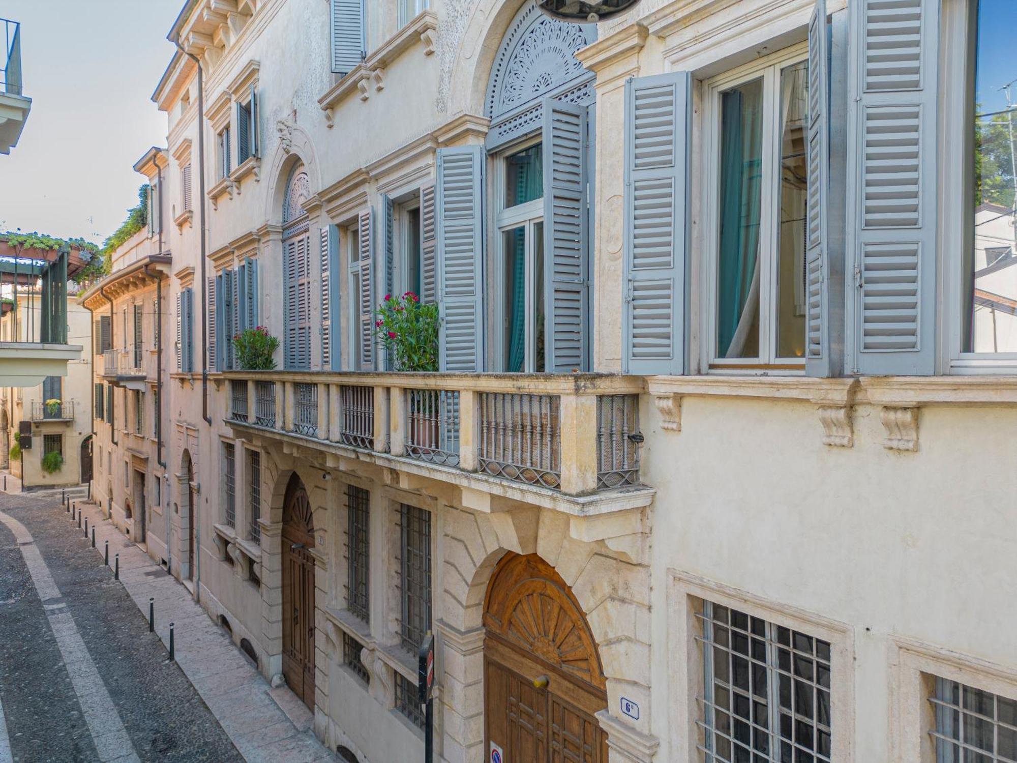 Corte Realdi - Palazzo Camozzini فيرونا المظهر الخارجي الصورة
